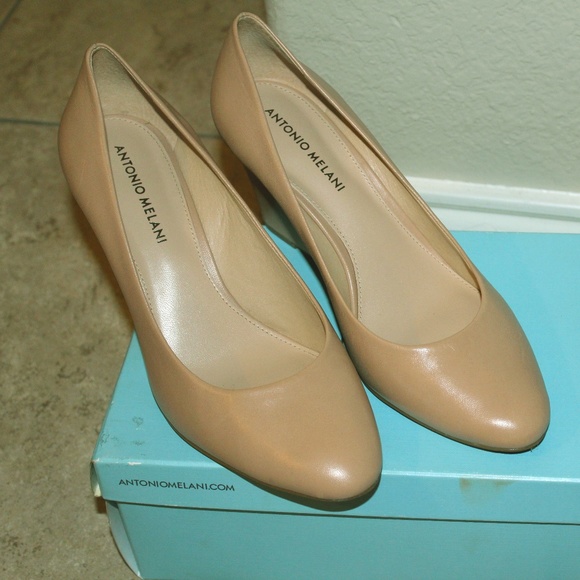 Antonio Melani Women's Leather Wedge shoe (tan) - Picture 1 of 4